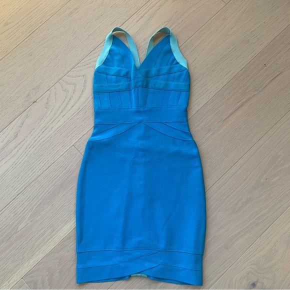 Stunning bodycon dress! Very stretchy - Picture 1 of 7